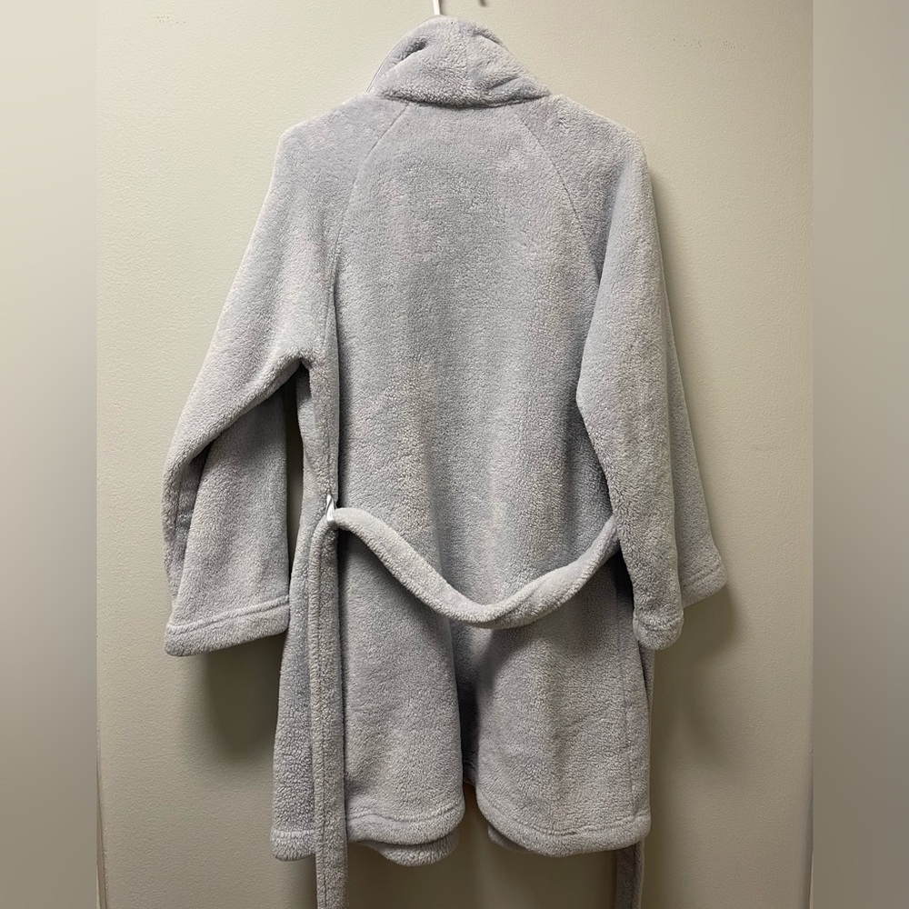 Victoria’s Secret Robe - Picture 2 of 4